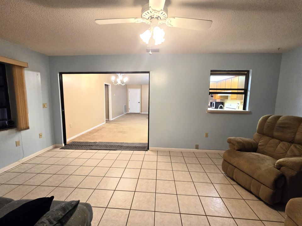 For Sale: $385,000 (3 beds, 2 baths, 1532 Square Feet)