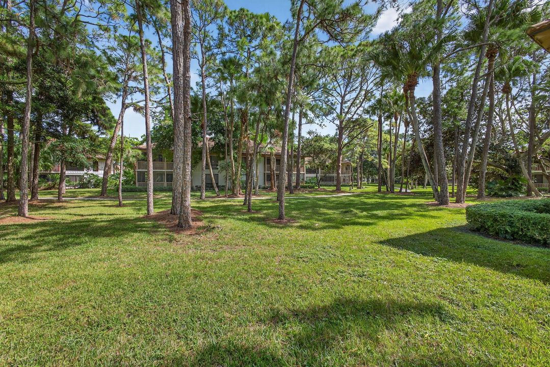 For Sale: $419,900 (2 beds, 2 baths, 1366 Square Feet)