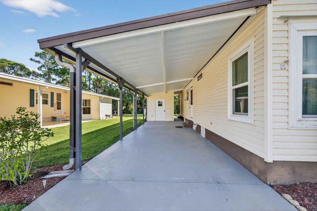 For Sale: $150,000 (2 beds, 2 baths, 1144 Square Feet)