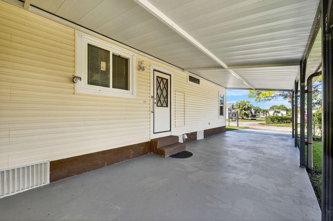 For Sale: $150,000 (2 beds, 2 baths, 1144 Square Feet)