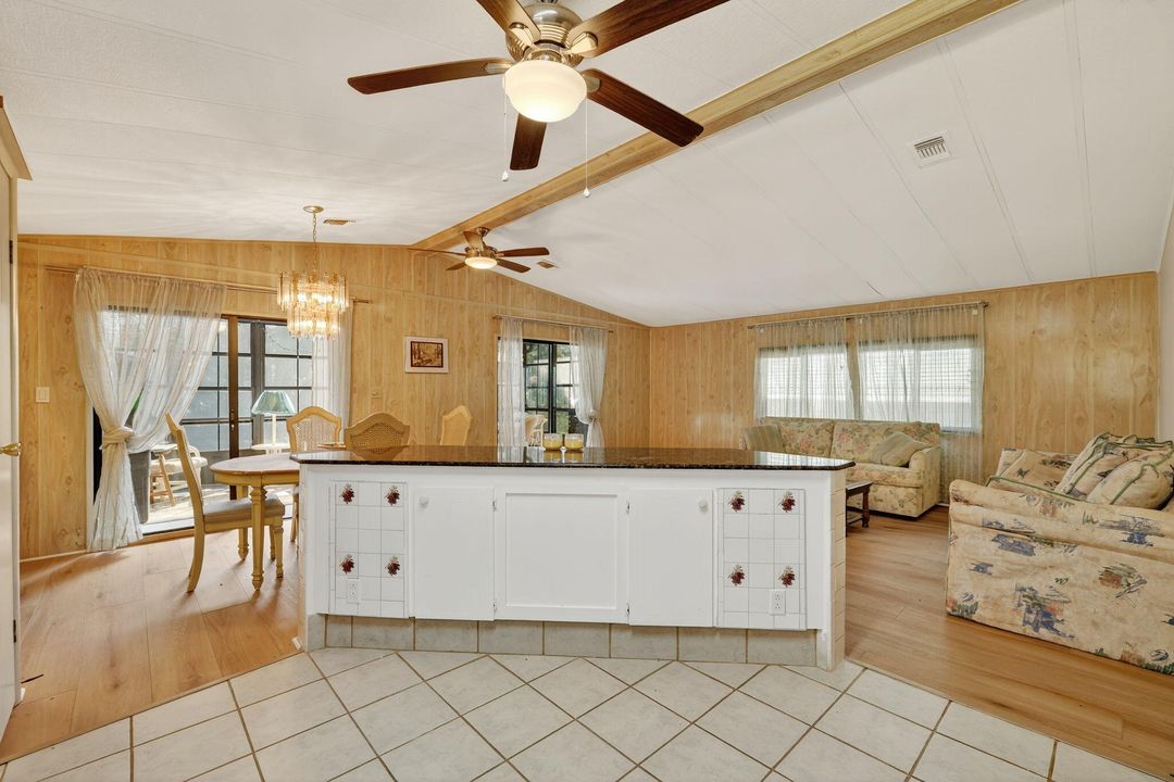 For Sale: $150,000 (2 beds, 2 baths, 1144 Square Feet)