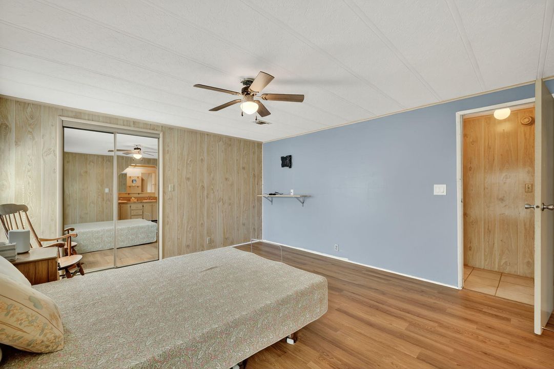 For Sale: $150,000 (2 beds, 2 baths, 1144 Square Feet)