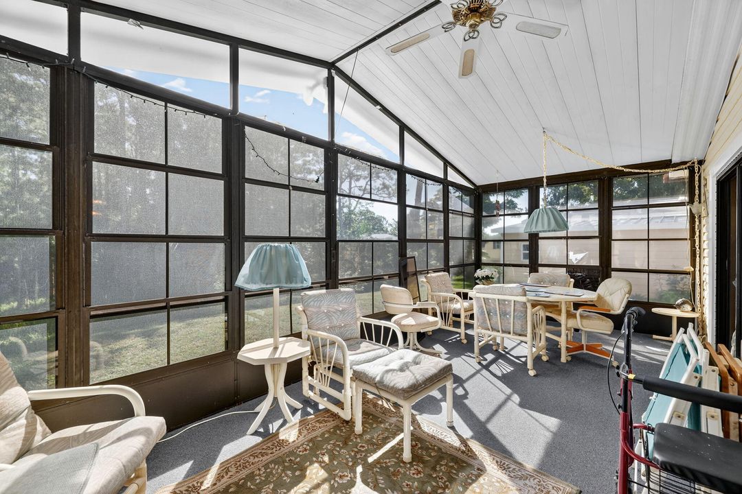 For Sale: $150,000 (2 beds, 2 baths, 1144 Square Feet)