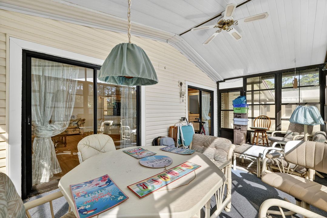 For Sale: $150,000 (2 beds, 2 baths, 1144 Square Feet)