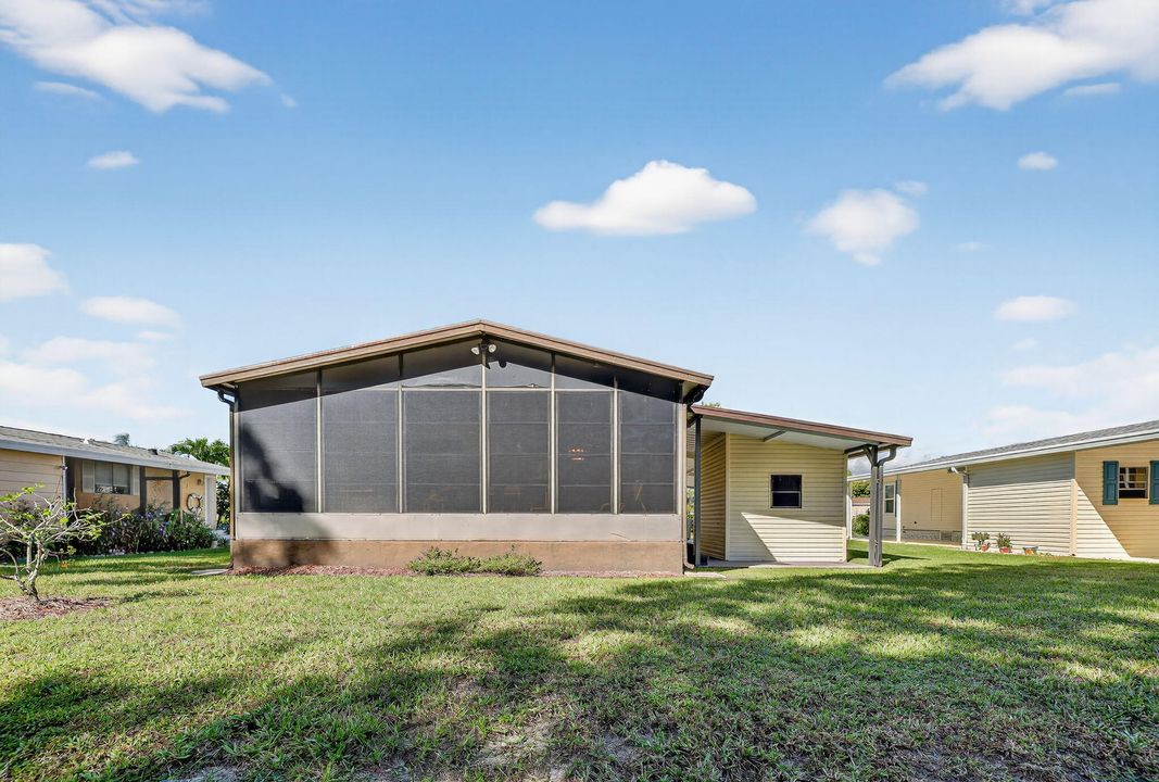 For Sale: $150,000 (2 beds, 2 baths, 1144 Square Feet)