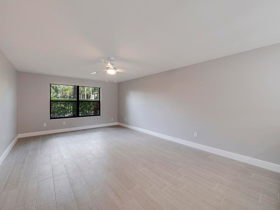 Active With Contract: $2,500 (3 beds, 2 baths, 1300 Square Feet)