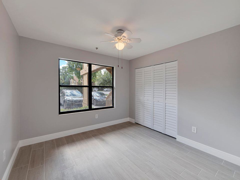 Active With Contract: $2,500 (3 beds, 2 baths, 1300 Square Feet)