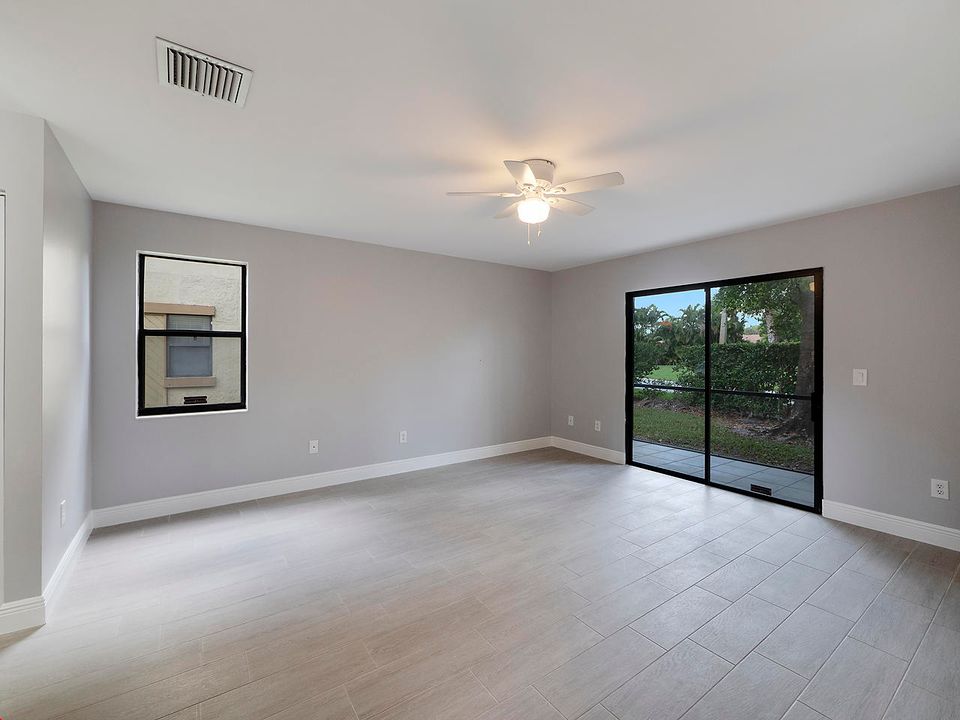 Active With Contract: $2,500 (3 beds, 2 baths, 1300 Square Feet)