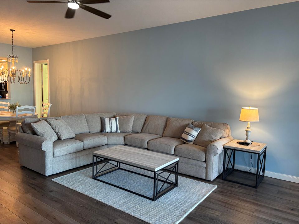 For Rent: $5,000 (2 beds, 2 baths, 1989 Square Feet)