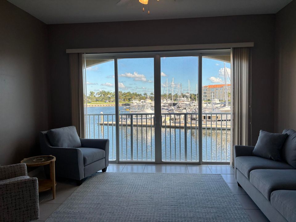 For Rent: $5,000 (2 beds, 2 baths, 1989 Square Feet)