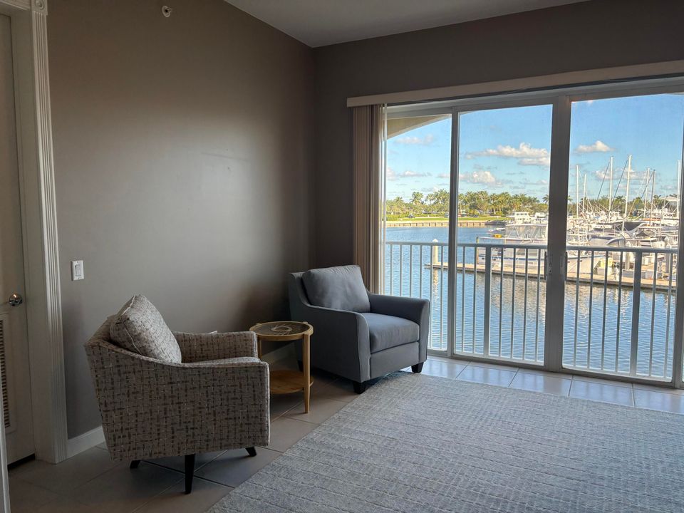 For Rent: $5,000 (2 beds, 2 baths, 1989 Square Feet)