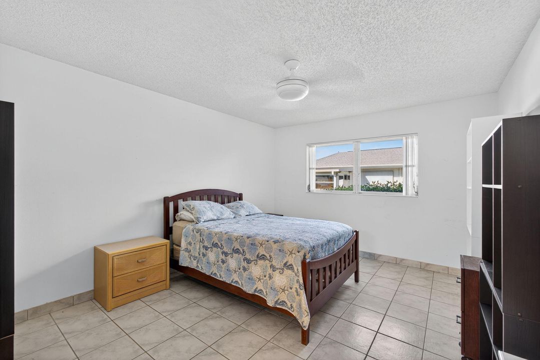 Active With Contract: $239,900 (2 beds, 2 baths, 1250 Square Feet)