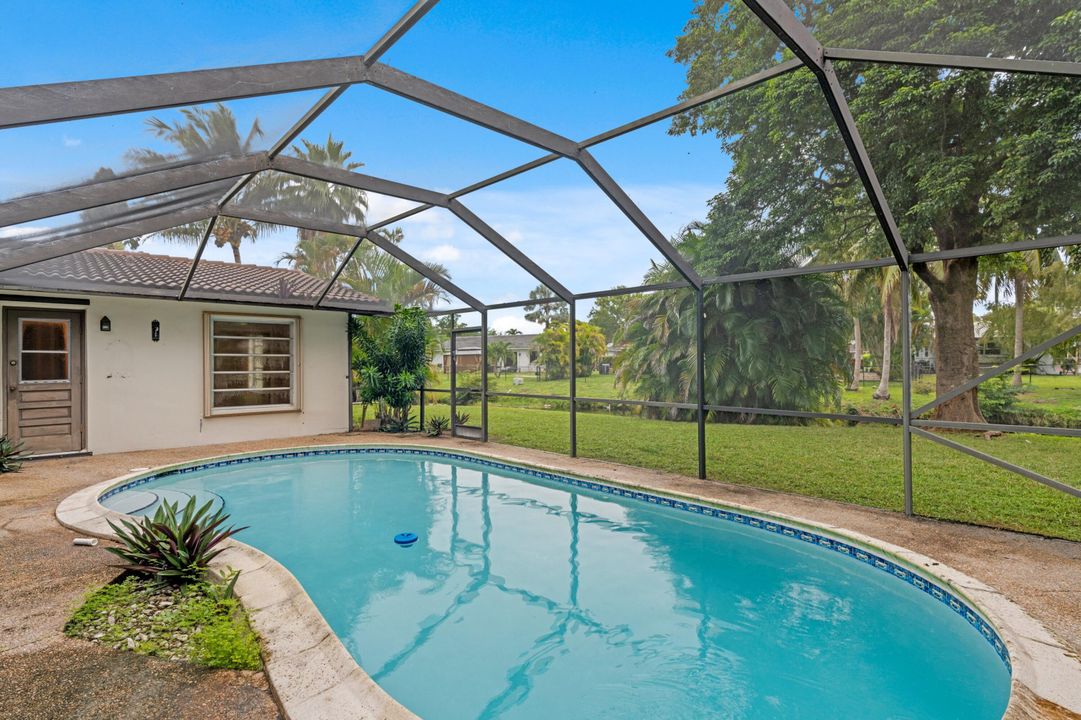 На продажу: $525,000 (4 спален, 2 ванн, 1828 Квадратных фут)