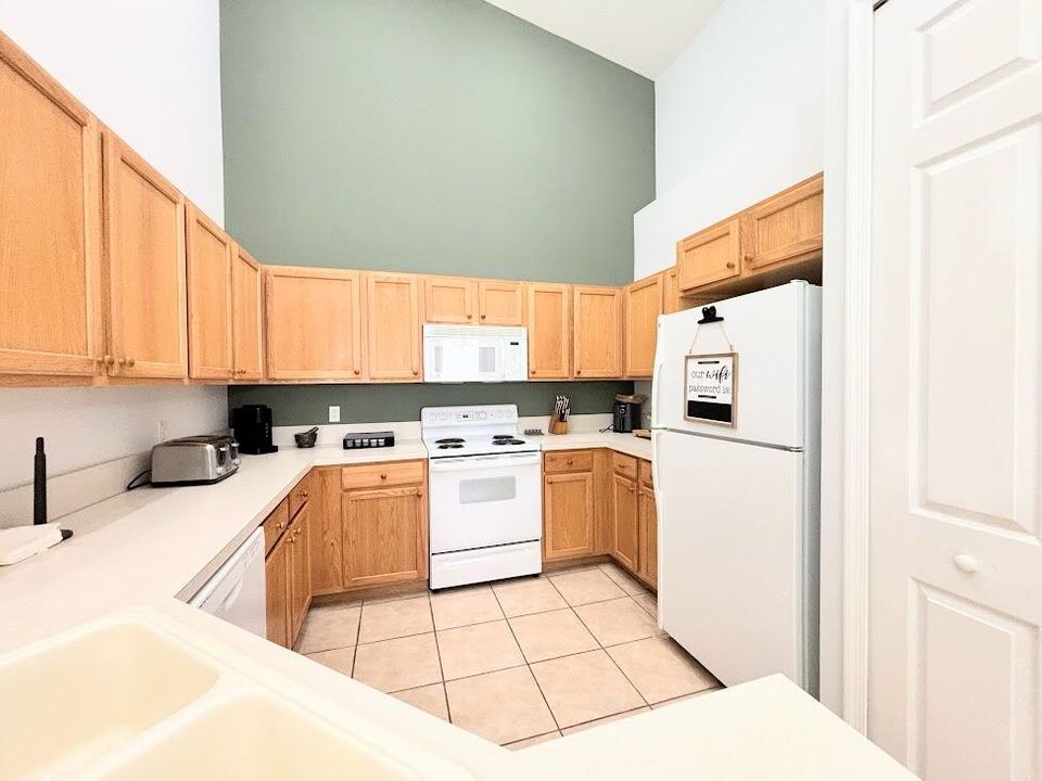 На продажу: $311,000 (3 спален, 2 ванн, 1577 Квадратных фут)