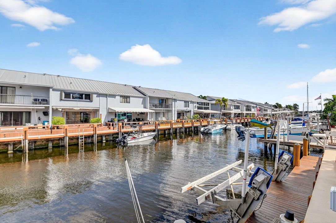 En Venta: $685,000 (2 camas, 2 baños, 1504 Pies cuadrados)