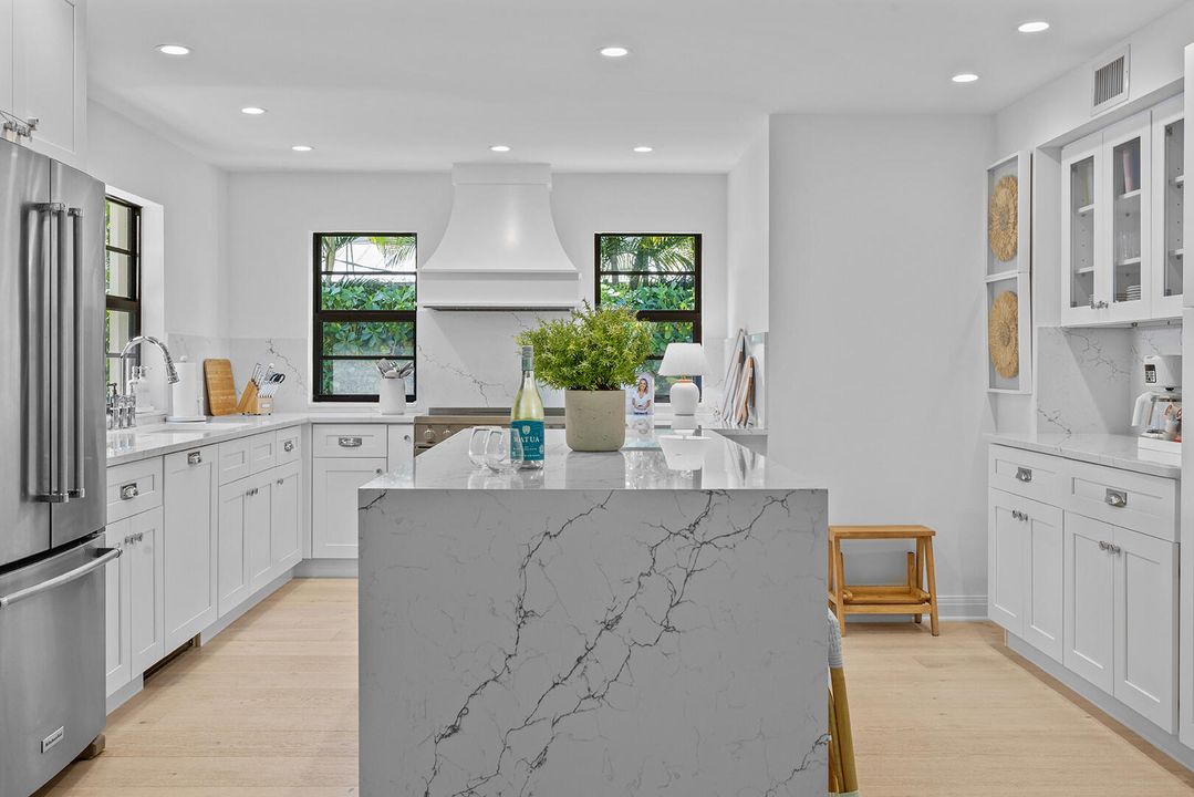 For Sale: $2,750,000 (3 beds, 3 baths, 2145 Square Feet)