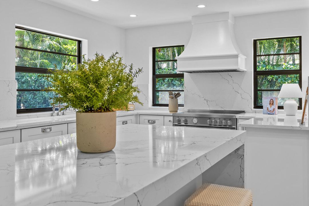 For Sale: $2,750,000 (3 beds, 3 baths, 2145 Square Feet)