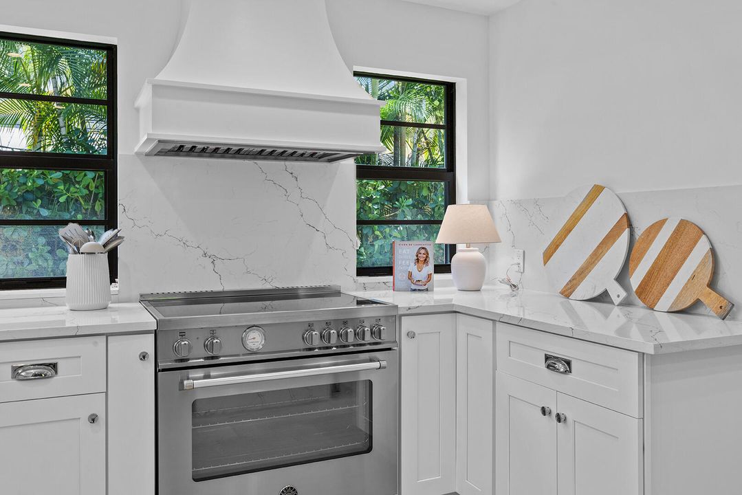 For Sale: $2,750,000 (3 beds, 3 baths, 2145 Square Feet)