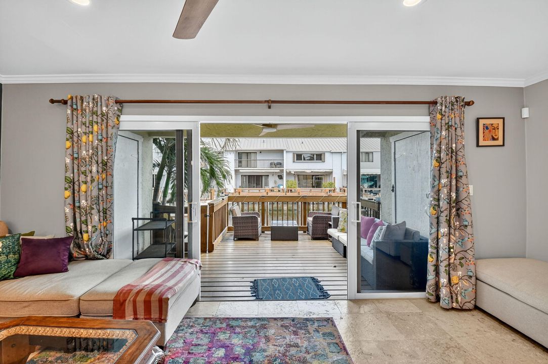 En Venta: $685,000 (2 camas, 2 baños, 1504 Pies cuadrados)