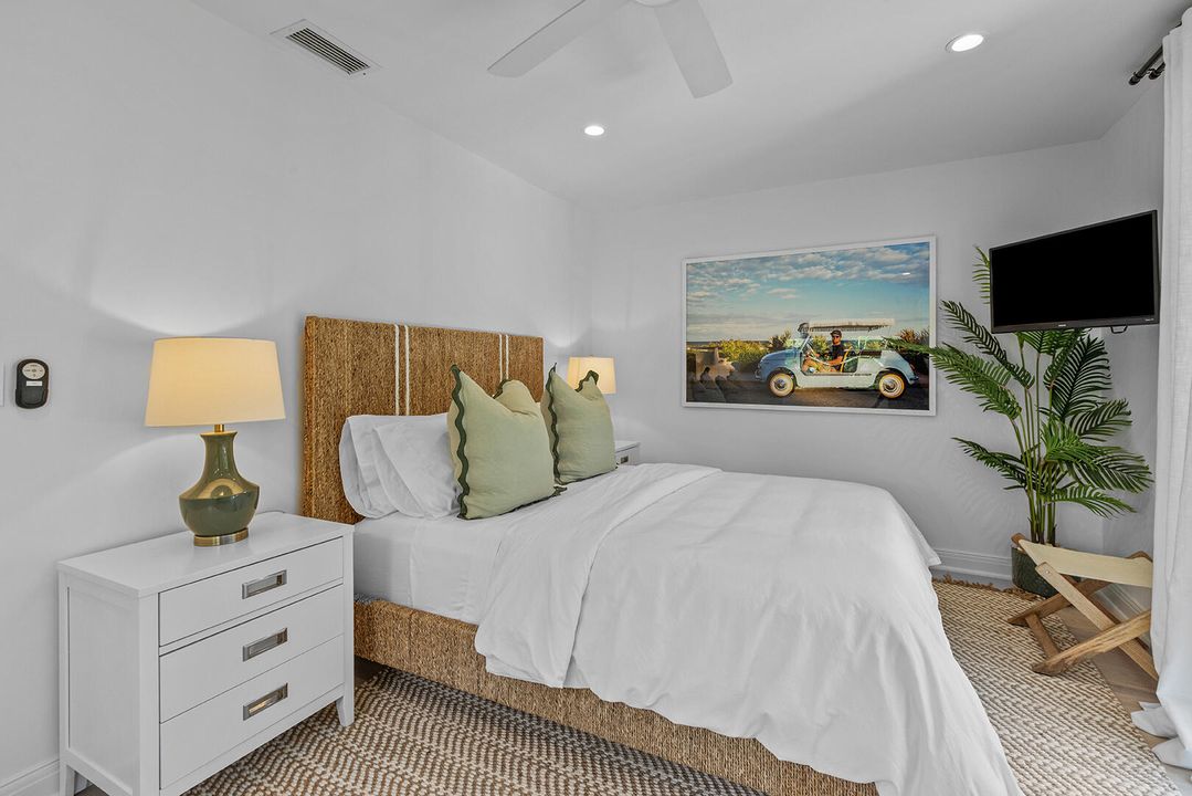 For Sale: $2,750,000 (3 beds, 3 baths, 2145 Square Feet)