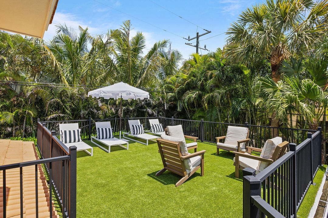 For Sale: $2,750,000 (3 beds, 3 baths, 2145 Square Feet)