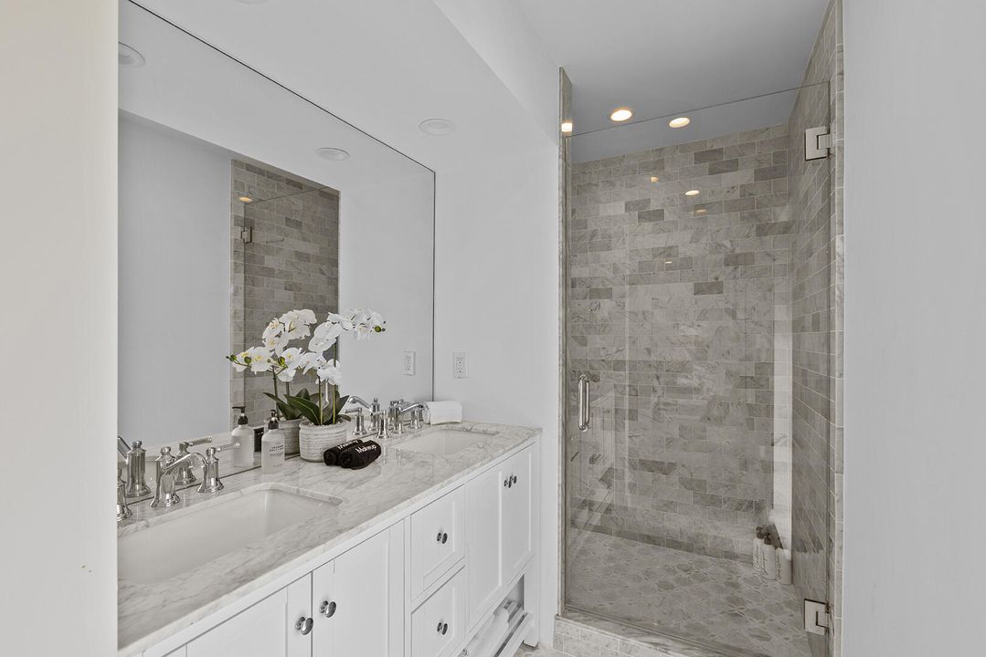 For Sale: $2,750,000 (3 beds, 3 baths, 2145 Square Feet)