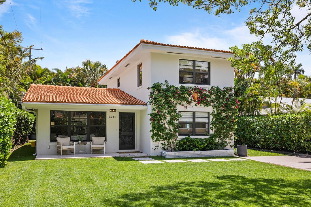 For Sale: $2,750,000 (3 beds, 3 baths, 2145 Square Feet)