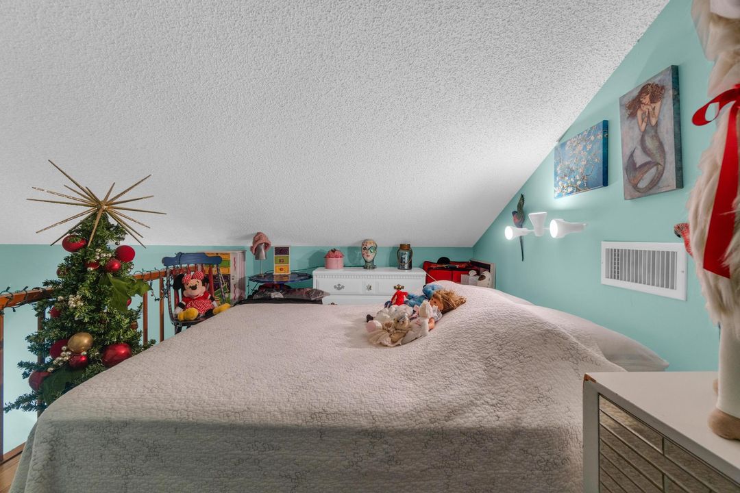 На продажу: $575,000 (3 спален, 2 ванн, 1945 Квадратных фут)