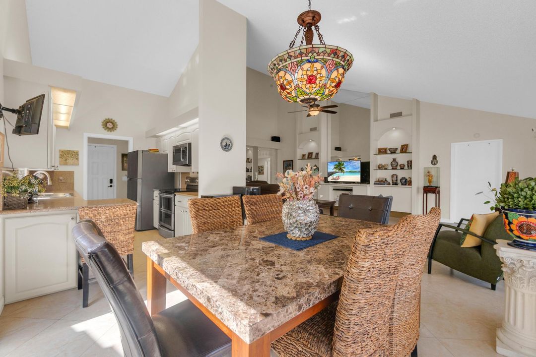 На продажу: $575,000 (3 спален, 2 ванн, 1945 Квадратных фут)