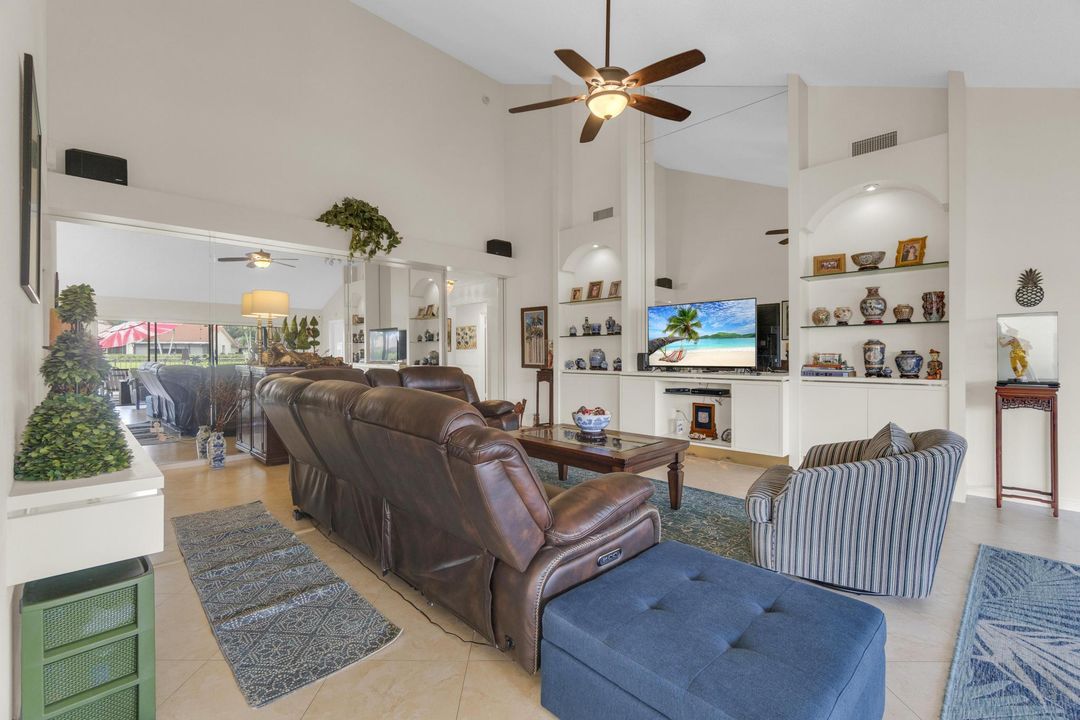 На продажу: $575,000 (3 спален, 2 ванн, 1945 Квадратных фут)