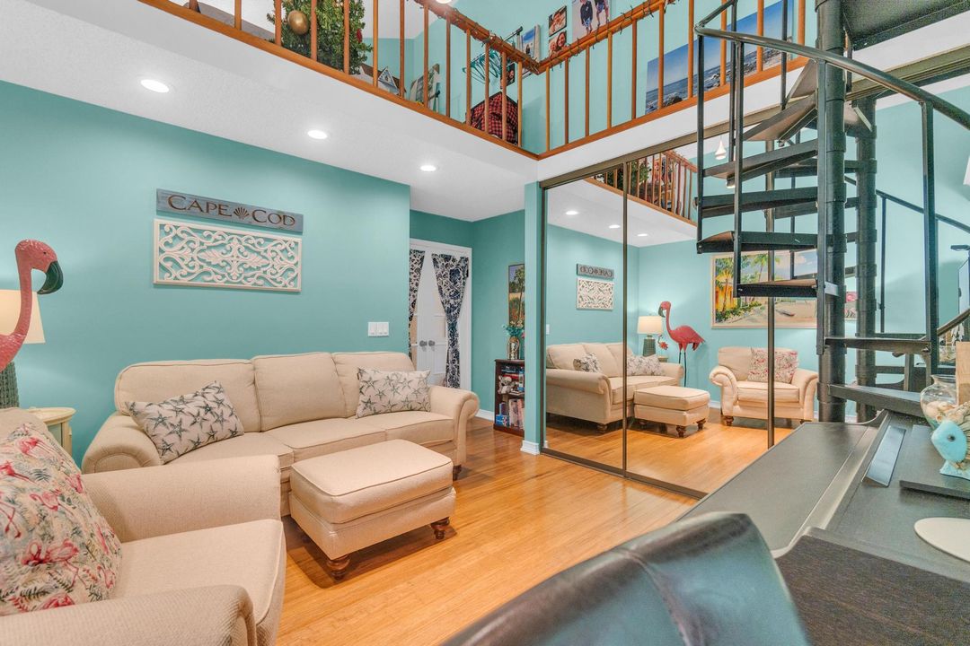 На продажу: $575,000 (3 спален, 2 ванн, 1945 Квадратных фут)