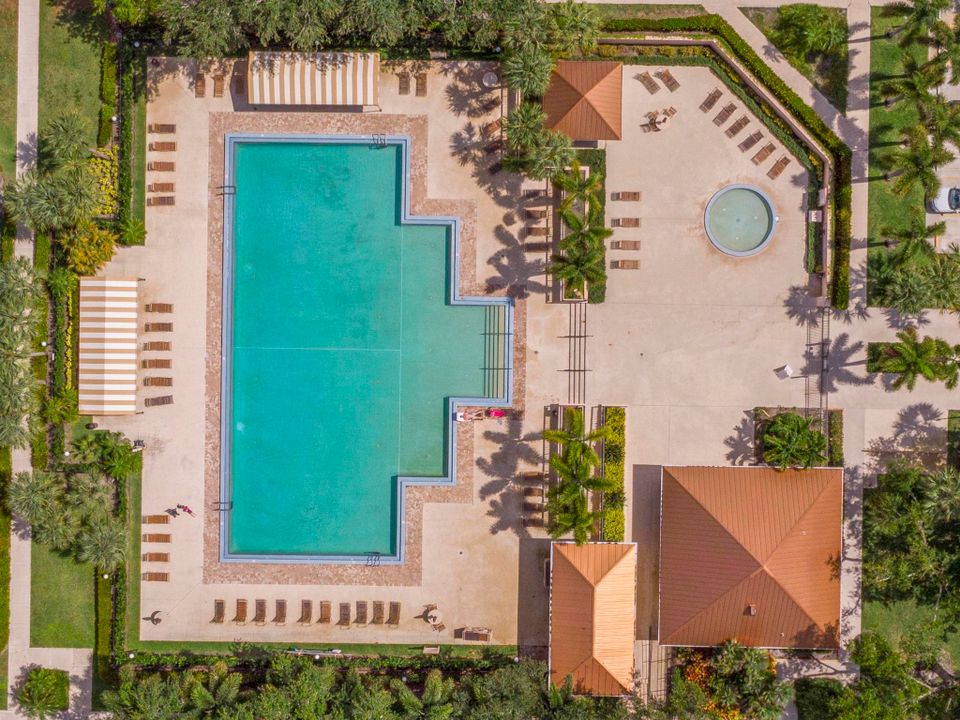 На продажу: $575,000 (3 спален, 2 ванн, 1945 Квадратных фут)