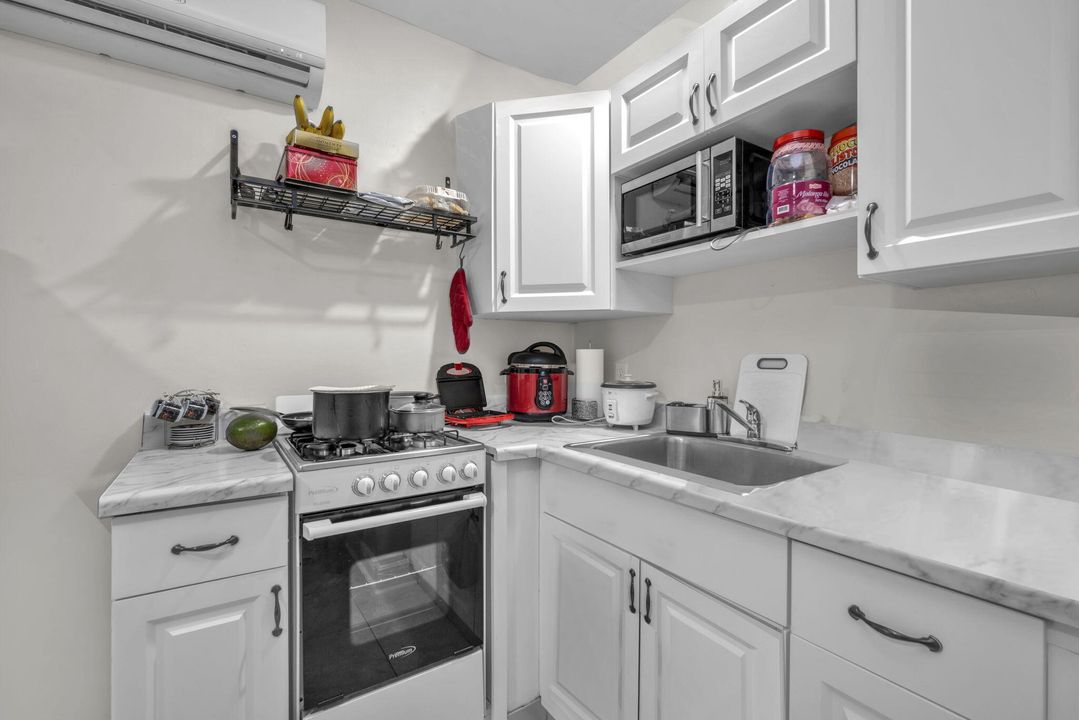 На продажу: $1,099,000 (6 спален, 7 ванн, 2709 Квадратных фут)