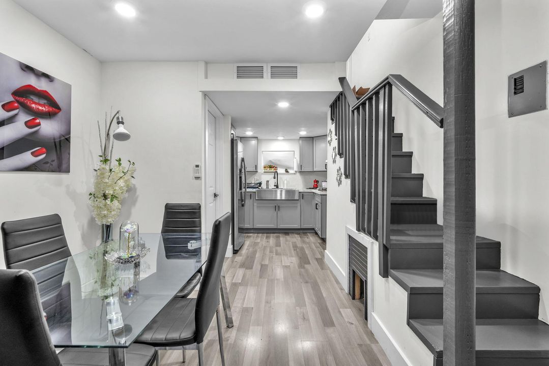 На продажу: $1,099,000 (6 спален, 7 ванн, 2709 Квадратных фут)