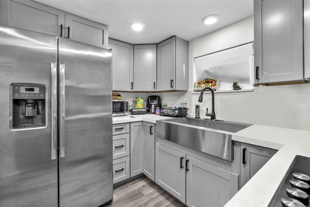 На продажу: $1,099,000 (6 спален, 7 ванн, 2709 Квадратных фут)