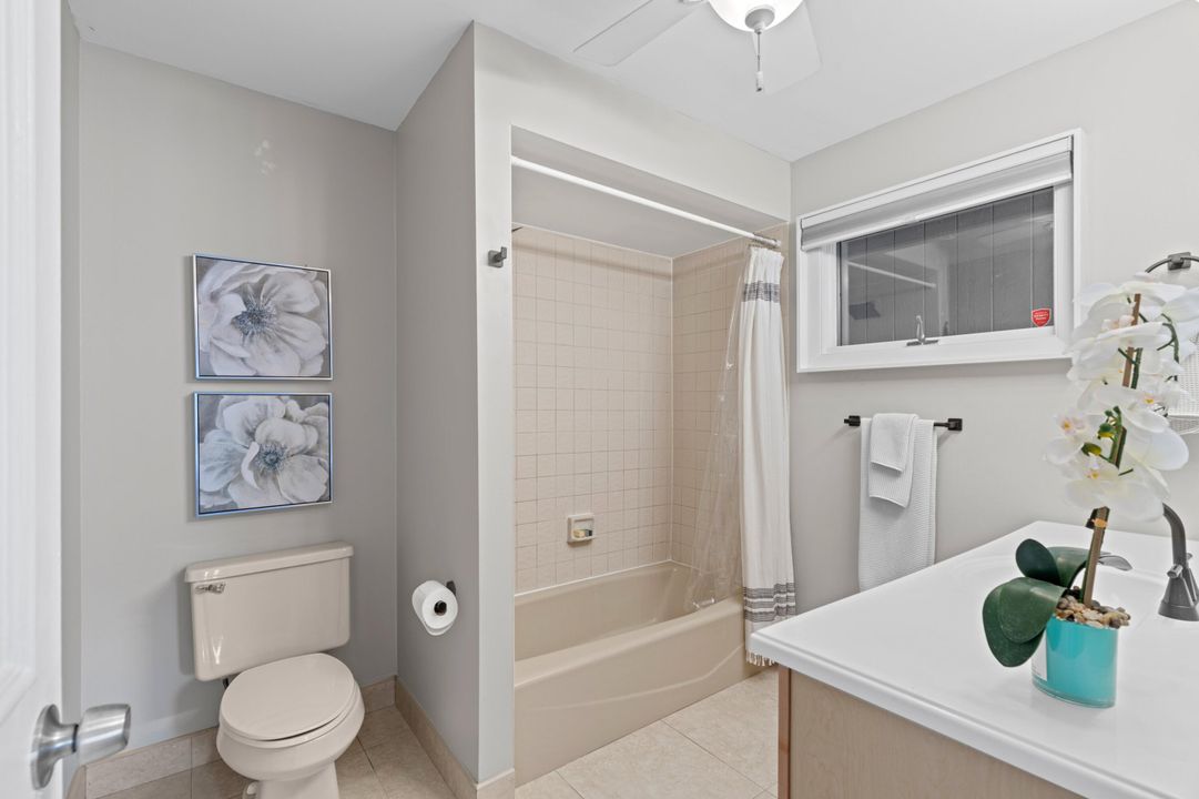 Activo con contrato: $949,000 (4 camas, 2 baños, 2062 Pies cuadrados)