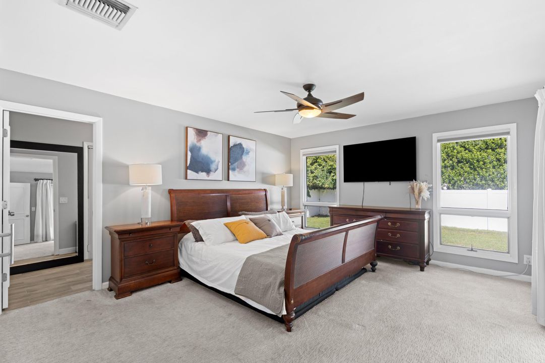 Activo con contrato: $949,000 (4 camas, 2 baños, 2062 Pies cuadrados)