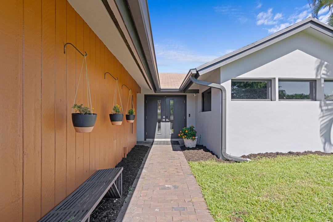 Activo con contrato: $949,000 (4 camas, 2 baños, 2062 Pies cuadrados)