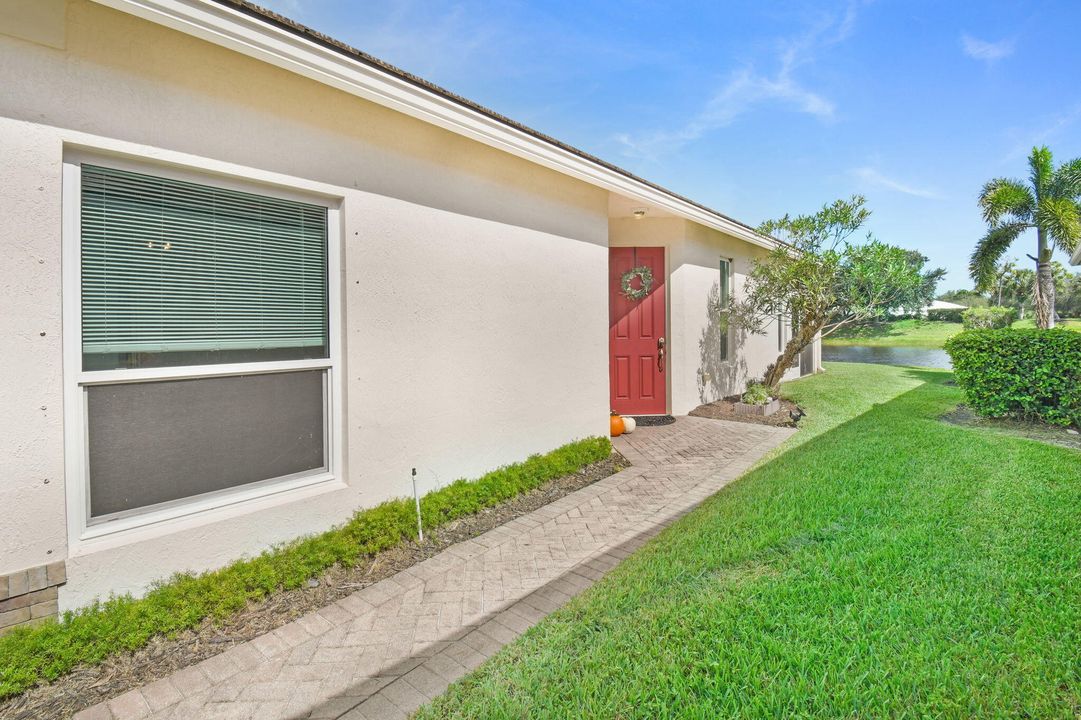 For Sale: $345,000 (3 beds, 2 baths, 1532 Square Feet)