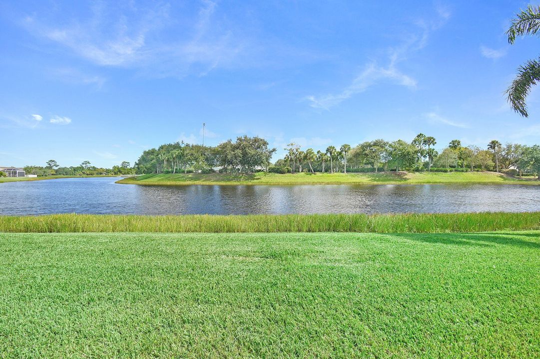 For Sale: $345,000 (3 beds, 2 baths, 1532 Square Feet)