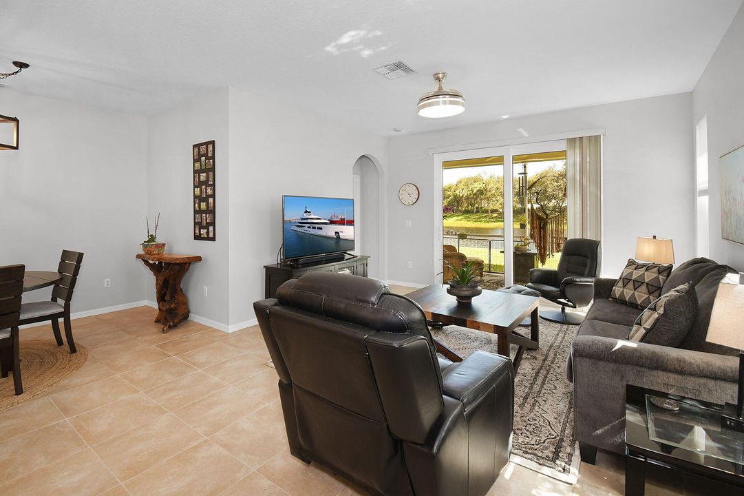 For Sale: $345,000 (3 beds, 2 baths, 1532 Square Feet)