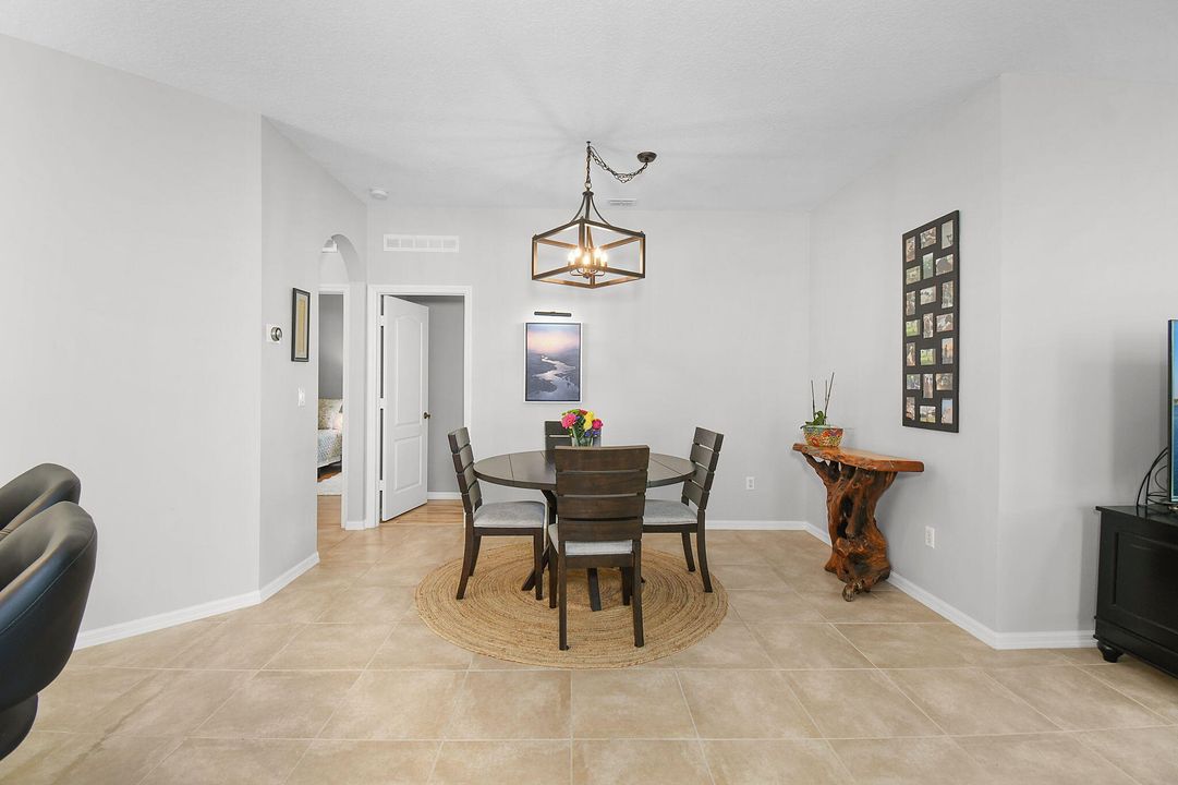 For Sale: $345,000 (3 beds, 2 baths, 1532 Square Feet)