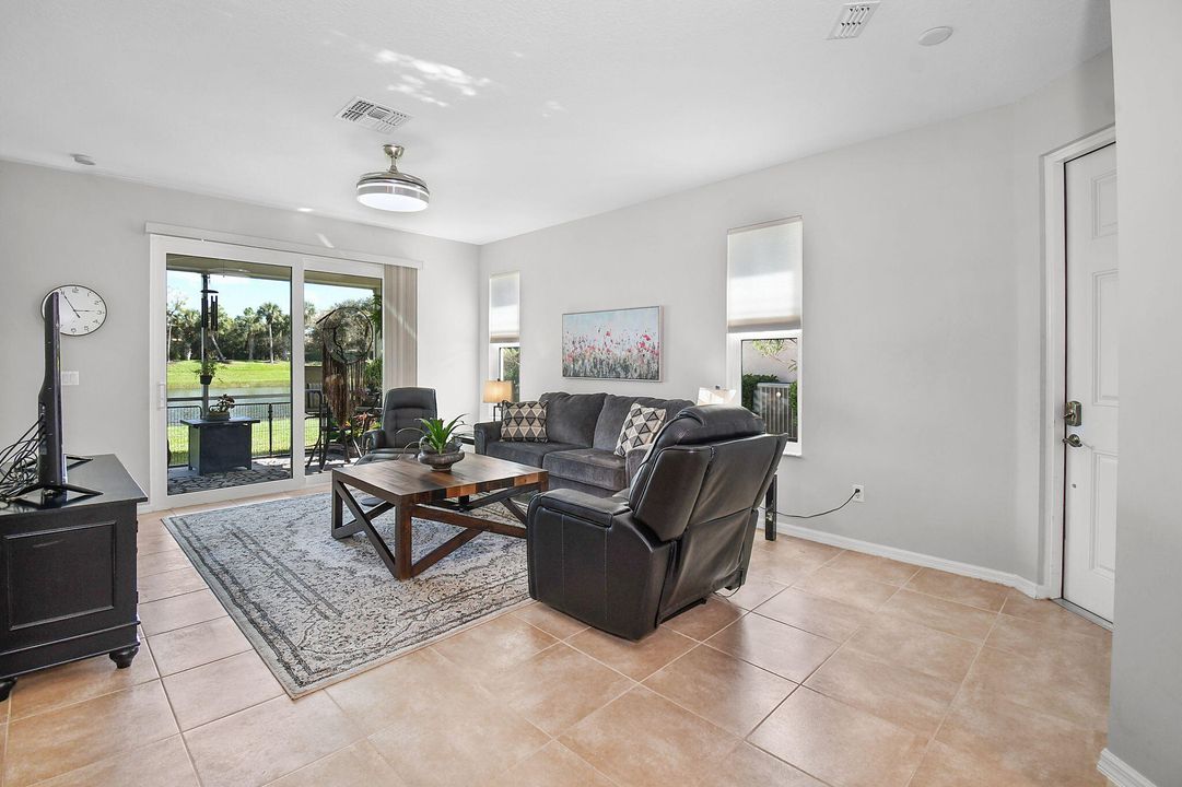 For Sale: $345,000 (3 beds, 2 baths, 1532 Square Feet)