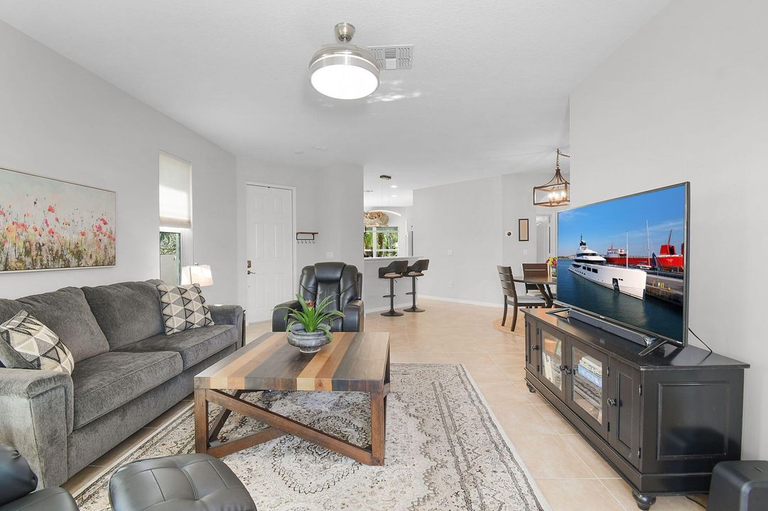 For Sale: $345,000 (3 beds, 2 baths, 1532 Square Feet)