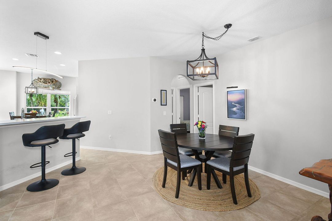 For Sale: $345,000 (3 beds, 2 baths, 1532 Square Feet)