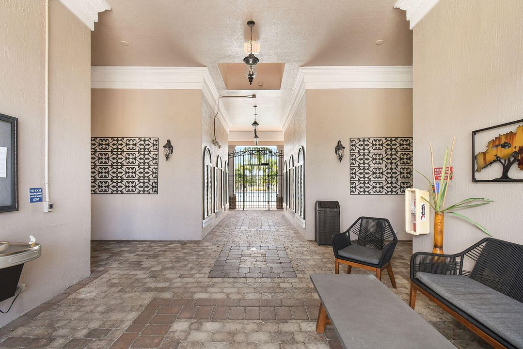 For Sale: $345,000 (3 beds, 2 baths, 1532 Square Feet)