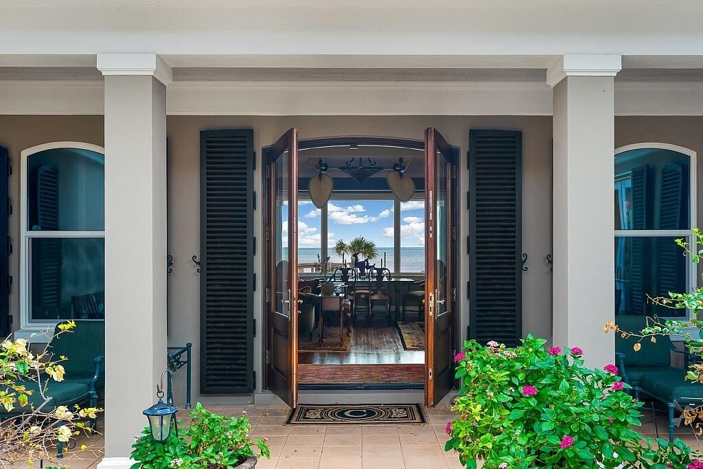 For Sale: $8,995,000 (4 beds, 4 baths, 4704 Square Feet)