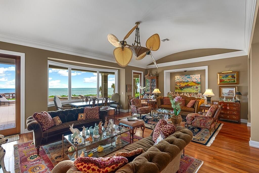 For Sale: $8,995,000 (4 beds, 4 baths, 4704 Square Feet)