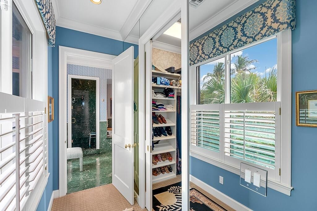 For Sale: $8,995,000 (4 beds, 4 baths, 4704 Square Feet)