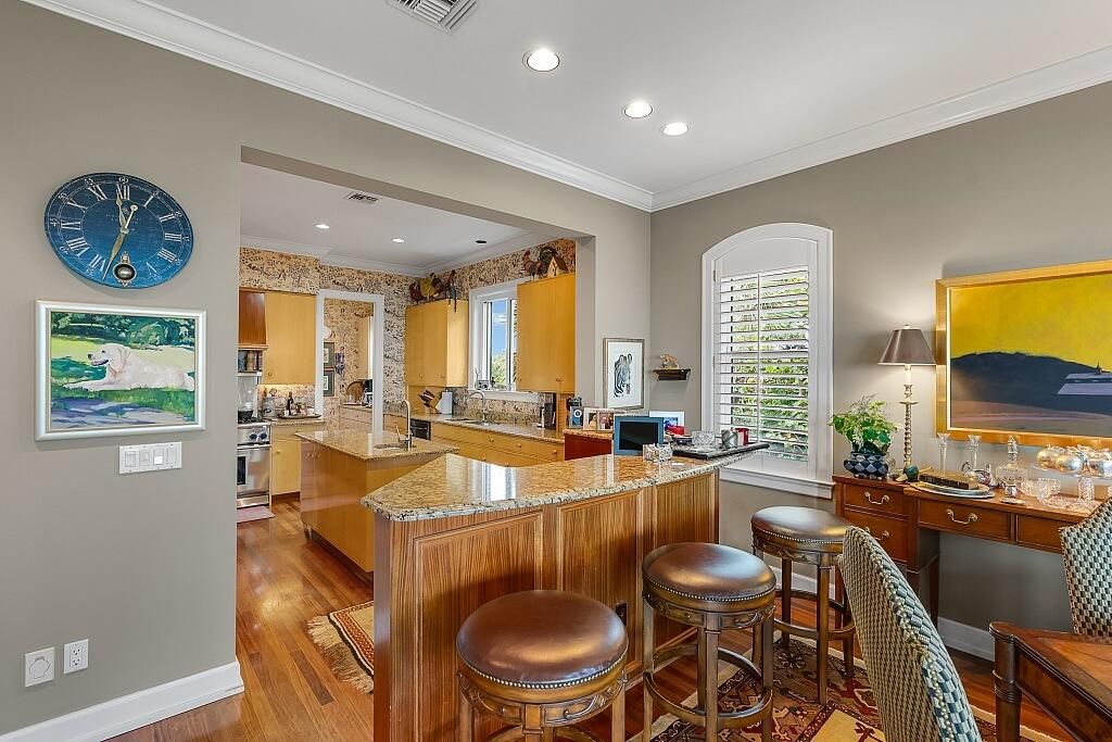 For Sale: $8,995,000 (4 beds, 4 baths, 4704 Square Feet)